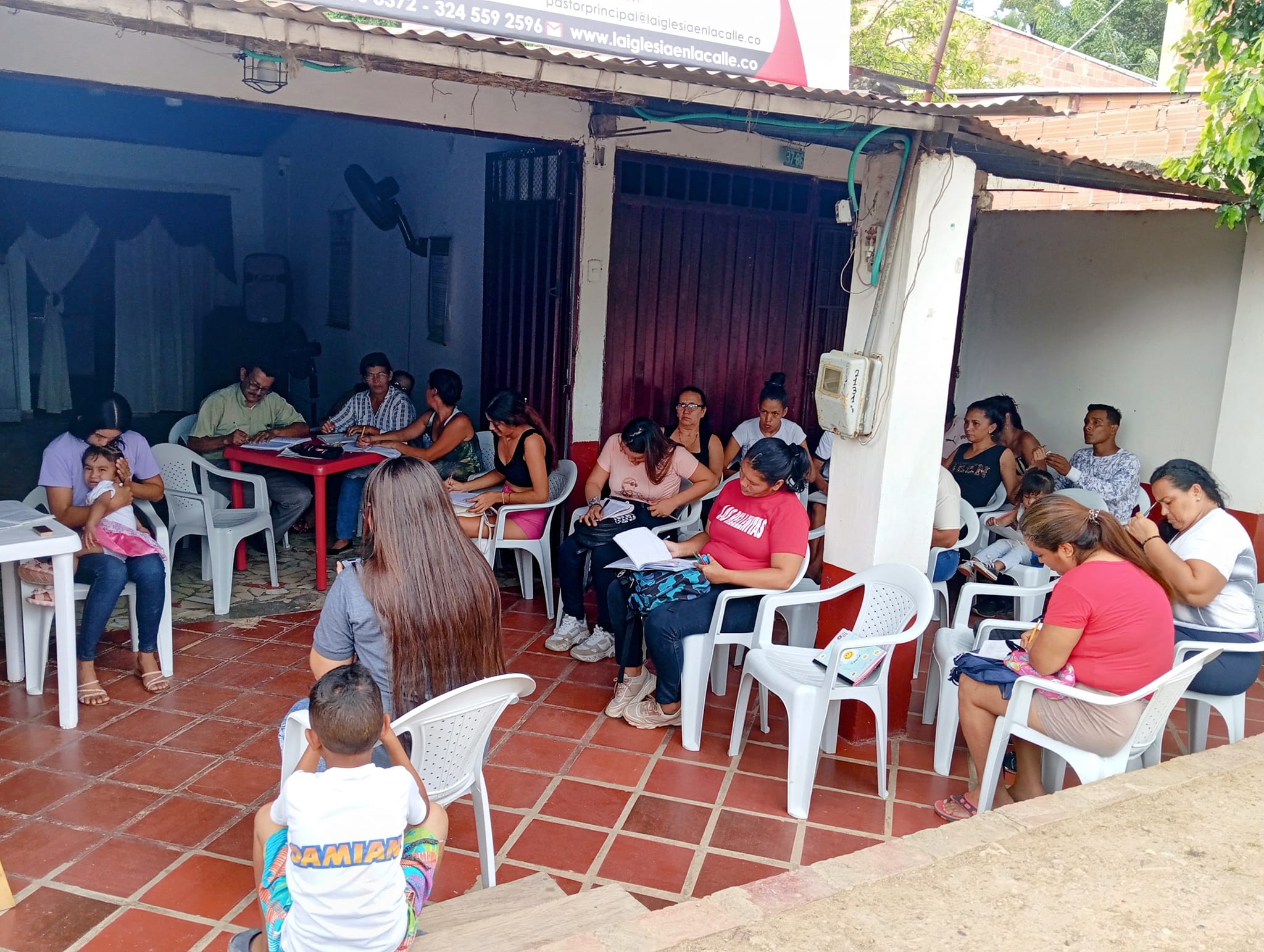 Jovenes en proceso educativo
